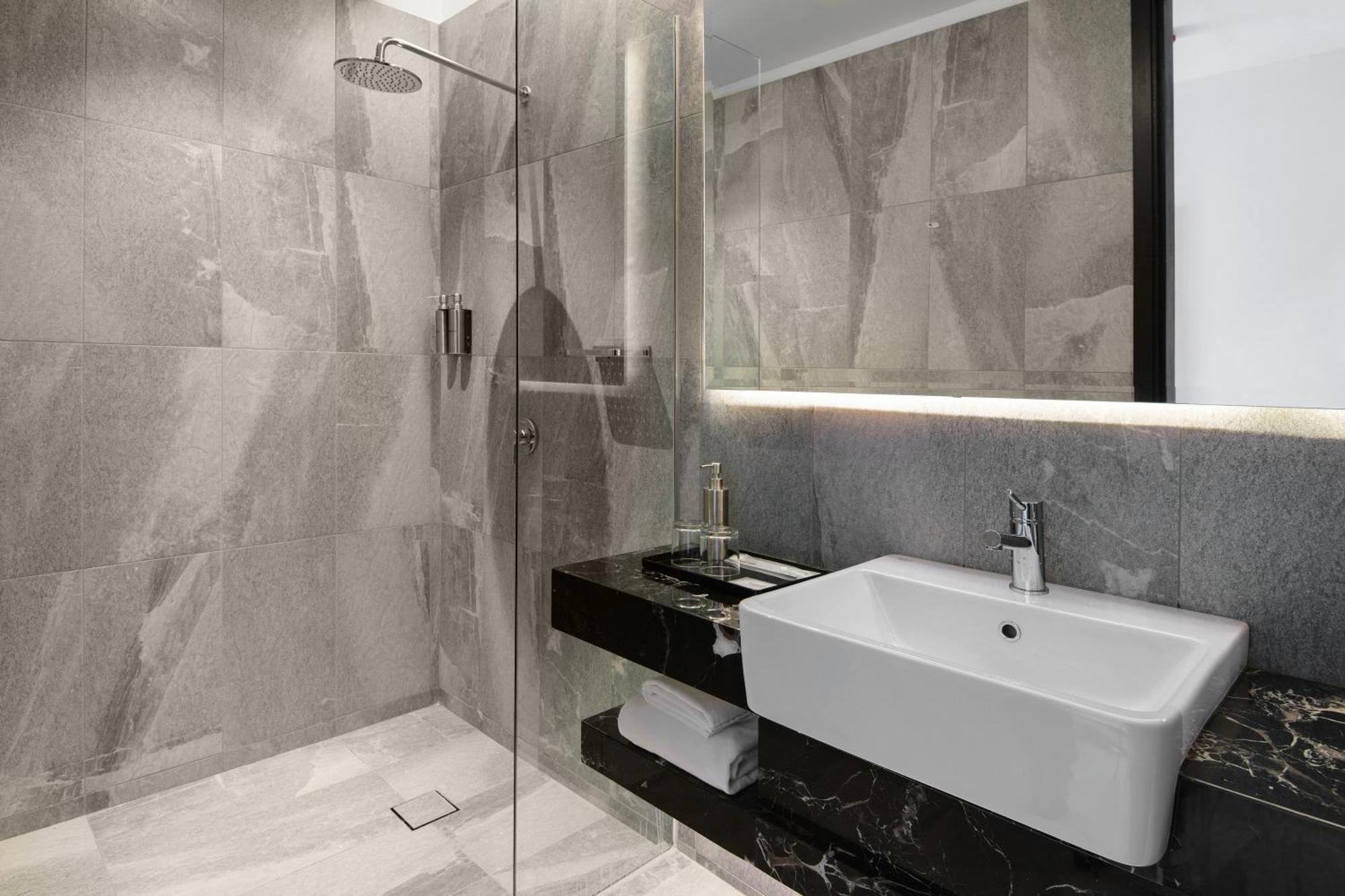 Hotel Savv 3*